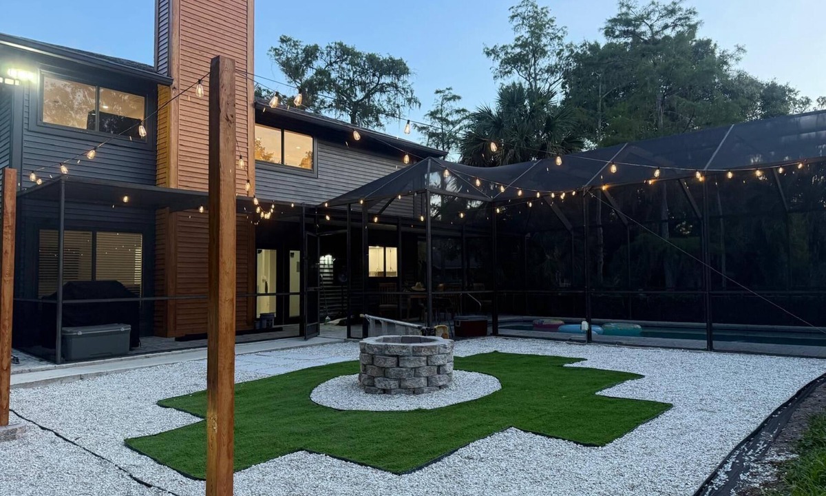 Naples House | 1 Acre Oasis · Pool, Billiards & Volleyball. Great location.