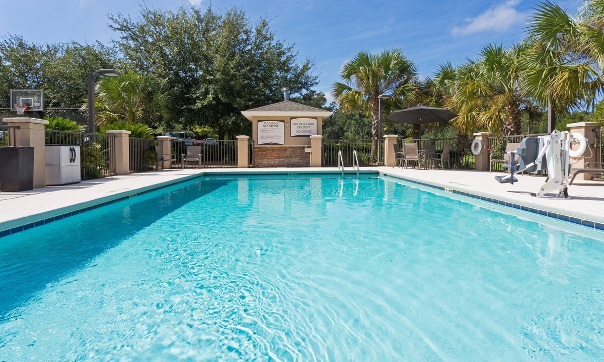 Tallahassee Condo | 1 Bedroom Suite in Tallahassee! FREE Breakfast + 24h Business Center