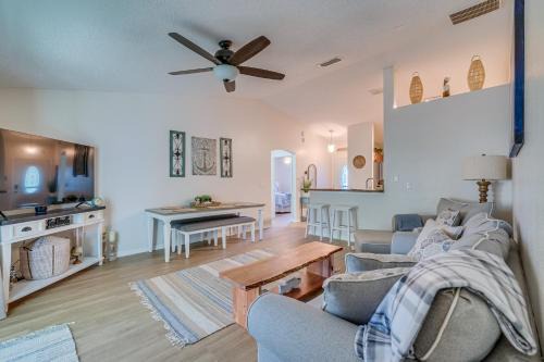 Citrus Springs House | 1 Mi to Golf: Citrus Springs Retreat w/Fire Pit!