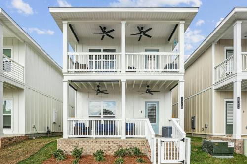 South Pensacola House | 1370 W Government St