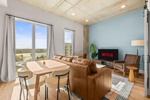 Channel District Apartment | 1BR Channelside | Free Amenities + Prime Location