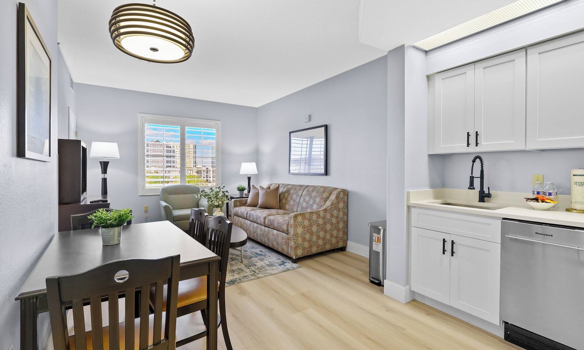 Florida Central Atlantic Coast Apartment | 1BR Free Parking near Universal & Epic Universe