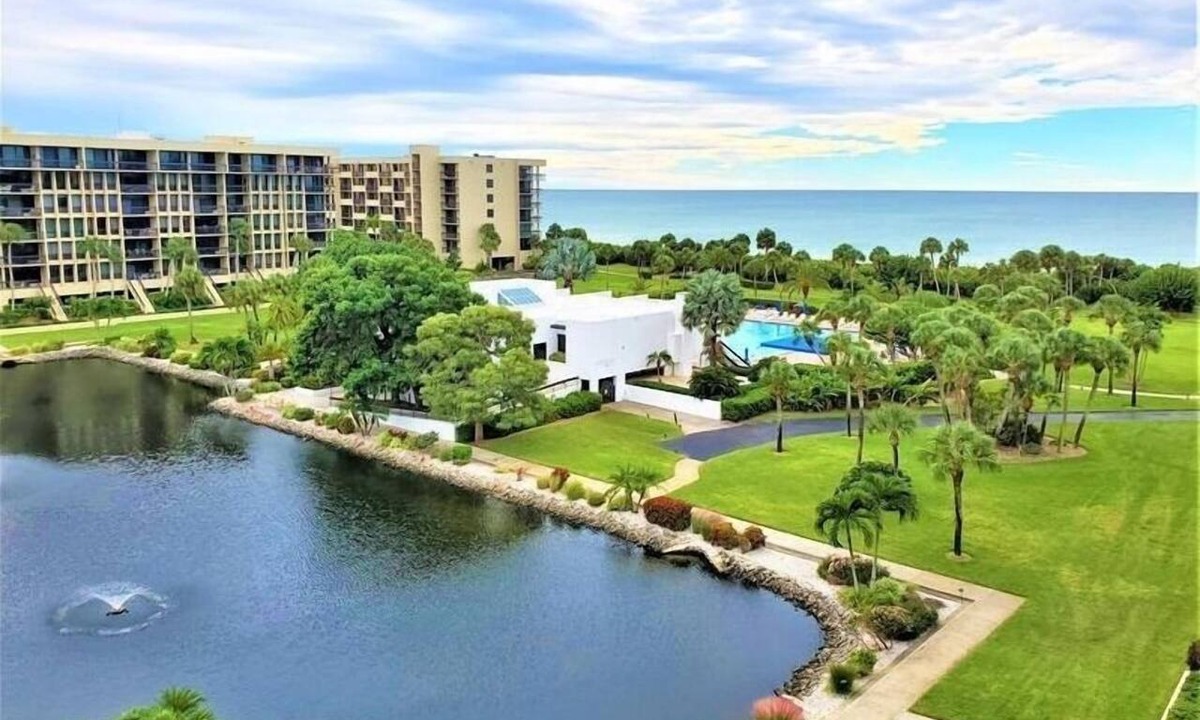 Longboat Key Condo | 2/2 Condo LBK, Pool, Fitness, Tennis