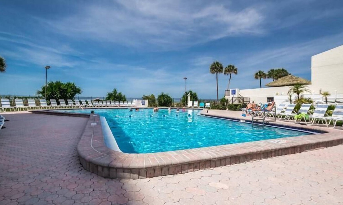 Madeira Beach Condo | 2 bedroom beach front condo in Maderia Beach OS407