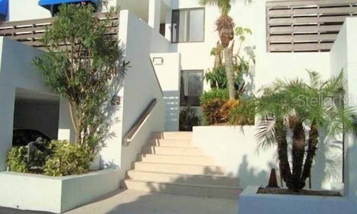 Longboat Key Condo | 2 Bedroom Condo 20870 by Houzlet