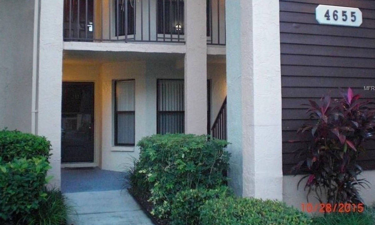 Trailer Estates Condo | 2 Bedroom Condo 94525 by Houzlet