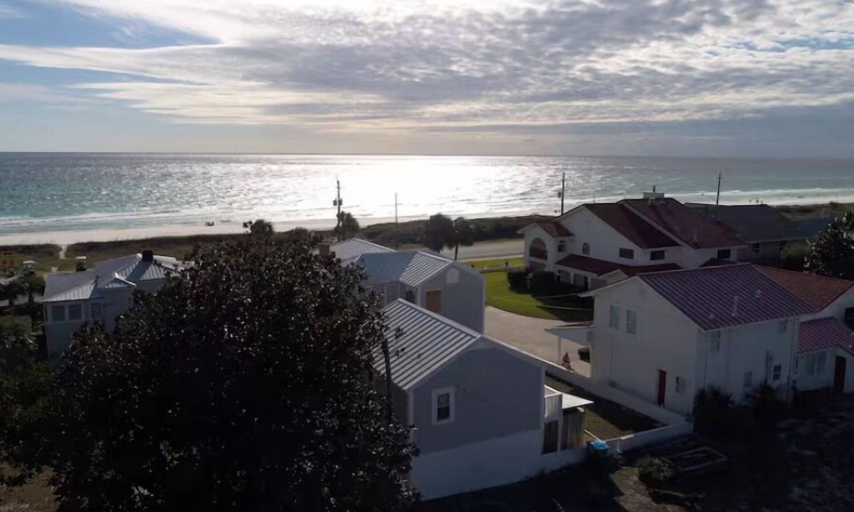Laguna Beach Apartment | 2-bedroom efficiency apartment in amazing Panama City Beach on 30A with WiFi, AC