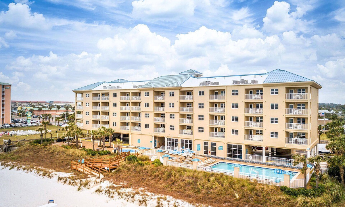 Panama City Beach Hotel | 2 Bedroom On Panama City Beach - Spacious & Family Friendly