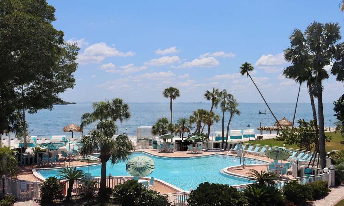 Pinellas Point Hotel | 2 Breathtaking Units | St. Pete Adventure & Outdoor Activities | Tampa Bay Views