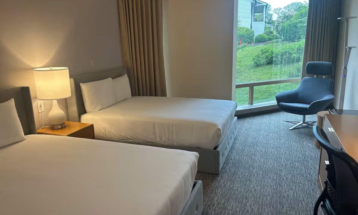 Ossining Hotel | 2 Comfortable Rooms | Modern Retreat Near Hudson Valley Dining and Shopping