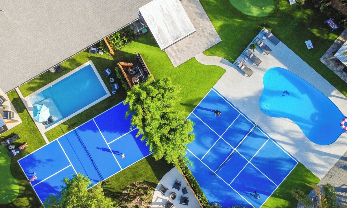 Jacksonville Beach House | 2 homes 2 Pools 2 Courts Sleeps 18