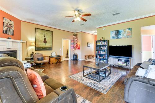 Lynn Haven House | 2 Mi to Beach & Boating: Family Home in Lynn Haven