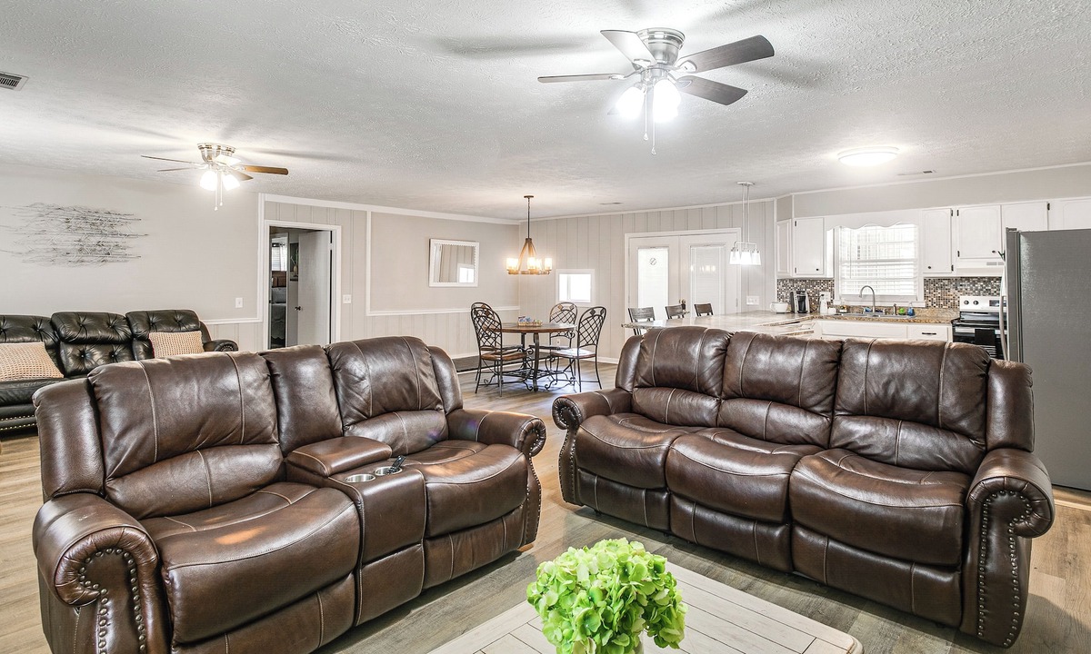 Vidalia House | 2 Mi to Dtwn Vidalia! Pet-Friendly Retreat w/Yard