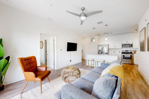 Gainesville House | 2 Mi to UF Campus! Dog-Friendly Condo w/Pool