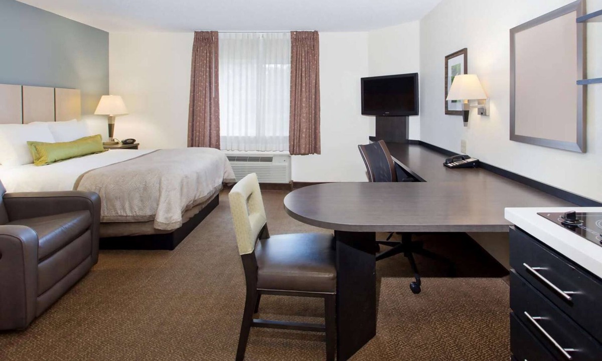 Nanuet Hotel | 2 Relaxing 1BR Suite Near NYC l w/Kitchen + Free Parking