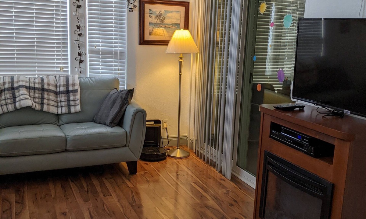 Four Corners Cottage | 20 Minutes to Disney - Cozy Cottage