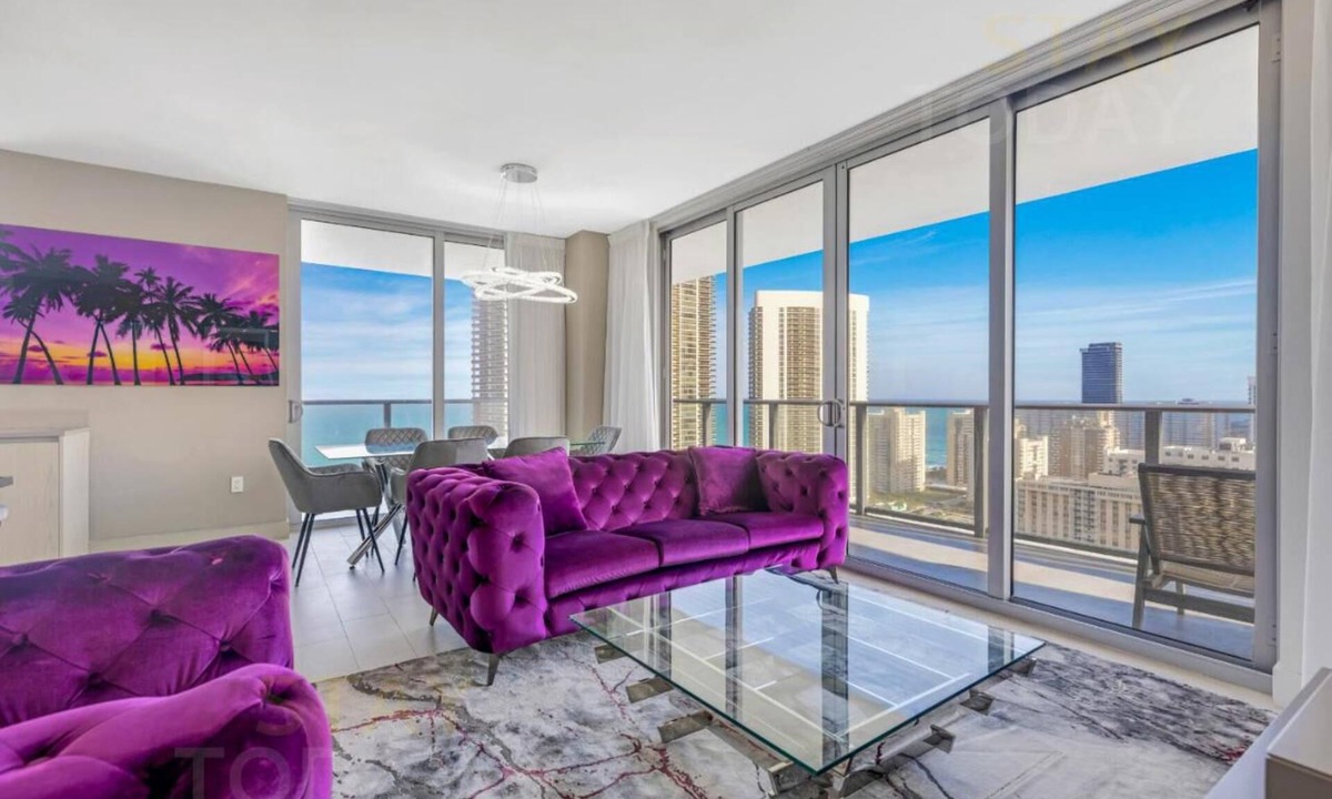 Hollywood South Central Beach Condo | 25 min to MAJOR INTERNATIONAL SPORTING EVENT! High-Floor High-Class: Luxury Oceanview Escape with Views