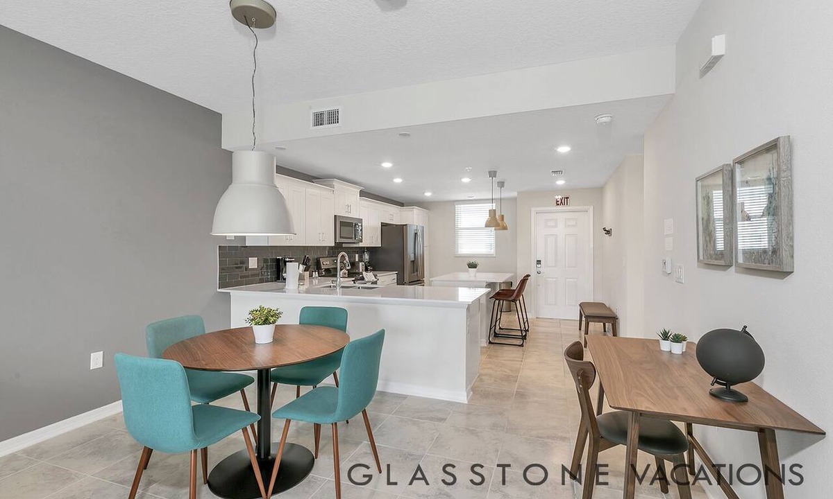 Kissimmee Condo | 2bd/2ba condo close to Disney, Storey Lake