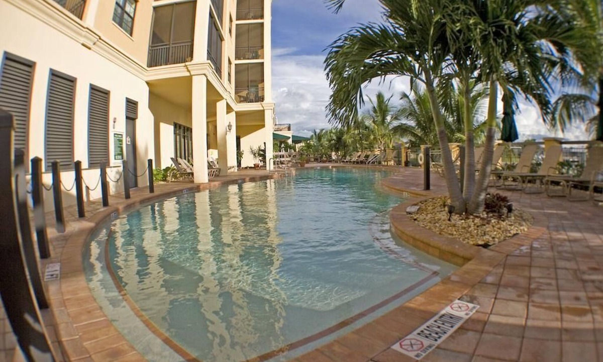 Marco Island Resort | 3 Bed Waterfront luxury resort Marco Island 7 NIGHTS