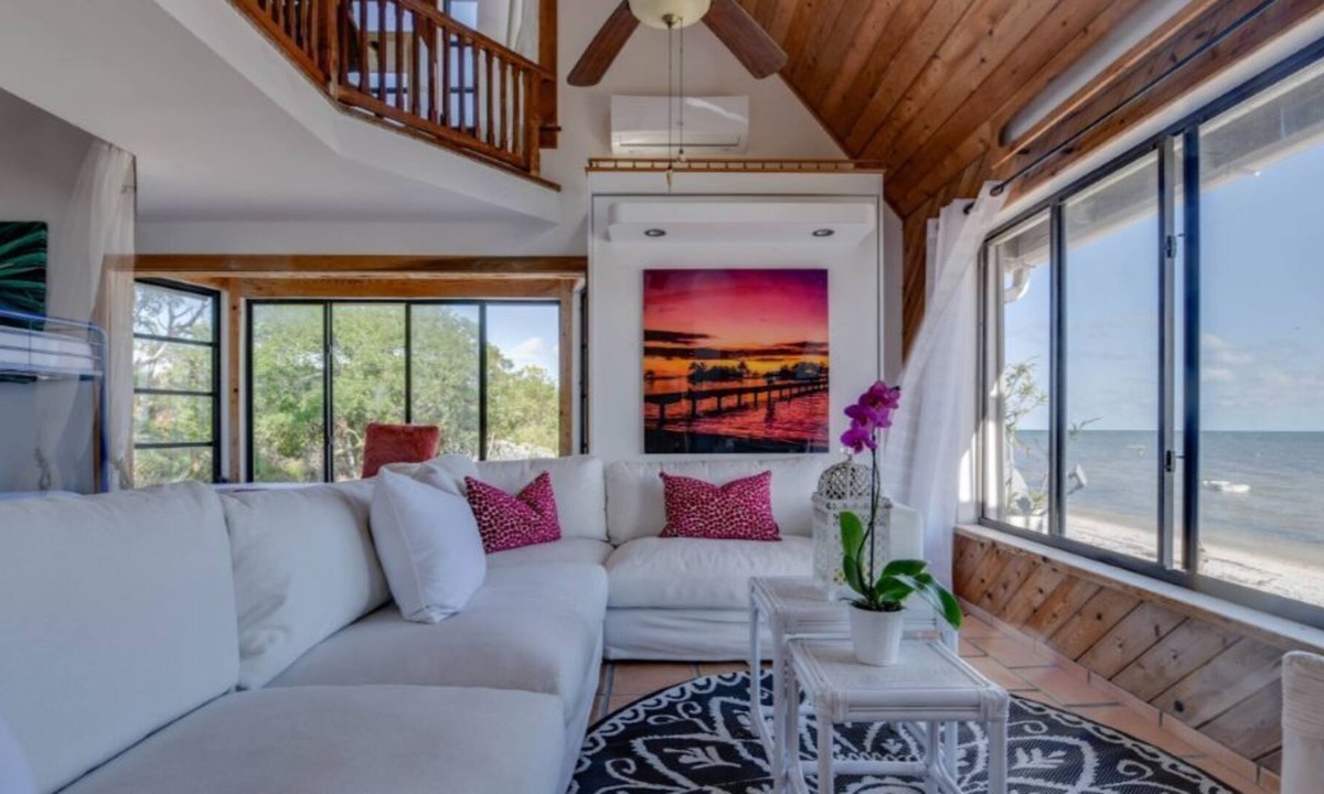 Big Pine Key Cottage | 3 BEDROOM 2.5 BATHROOMS PROPERTY HAS A GUEST COTTAGE