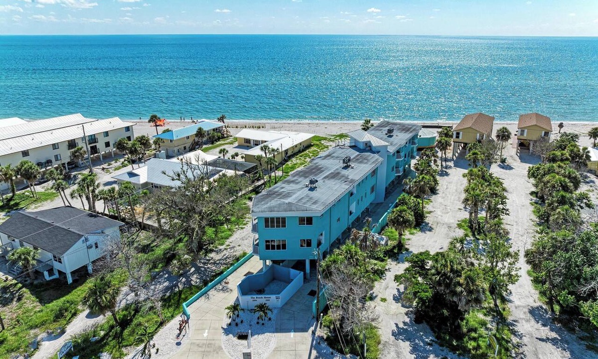 Englewood Condo | 3 Bedroom- Beachfront Condo with Amazing Sunset Views of the Gulf