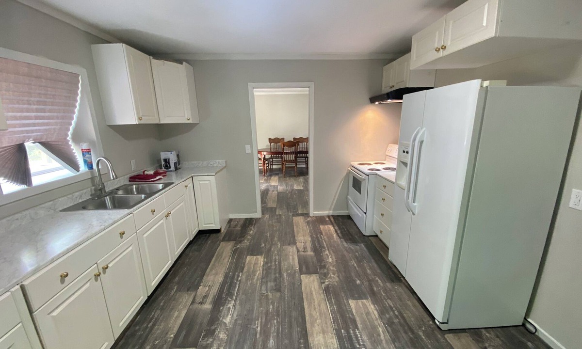 Fairfax House | 3-bedroom house in Fairfax close to everything in town. Enjoy your stay