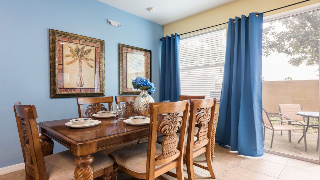 Crestwynd Bay Villa | 3 Bedroom Townhome with free WiFi/Crib, only 1.5 miles to Disney