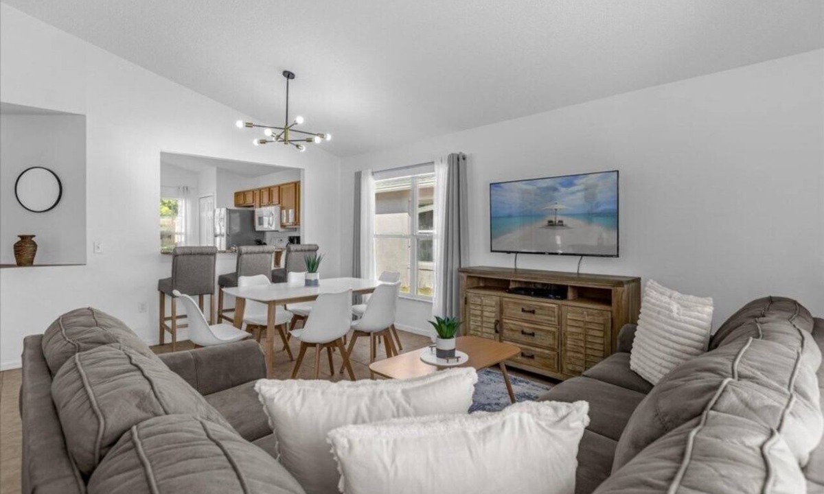 Lake Berkley House | 3 Bedrooms/2 Bathrooms/Lake Berkley (1076 LB)