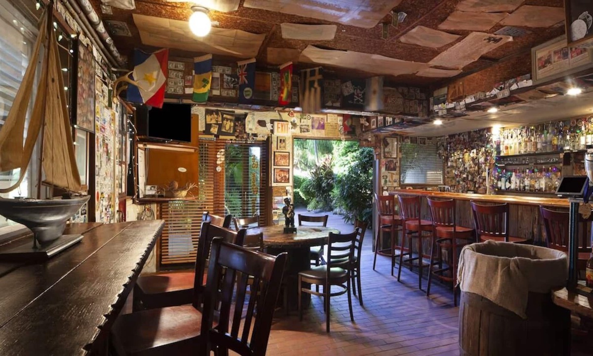 Historic Seaport Hotel | 3 Island-Chic Rooms Offering Private White Sand Beach on Duval St. in Key West