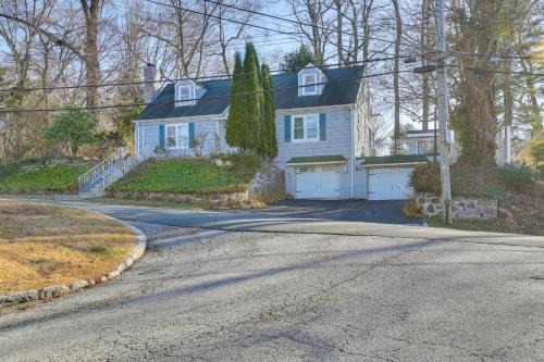 White Plains House | 3 Mi to Downtown: Spacious White Plains Home