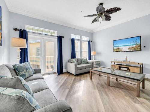 El Centro Beach House | 3B - Livin' La Villa Loca