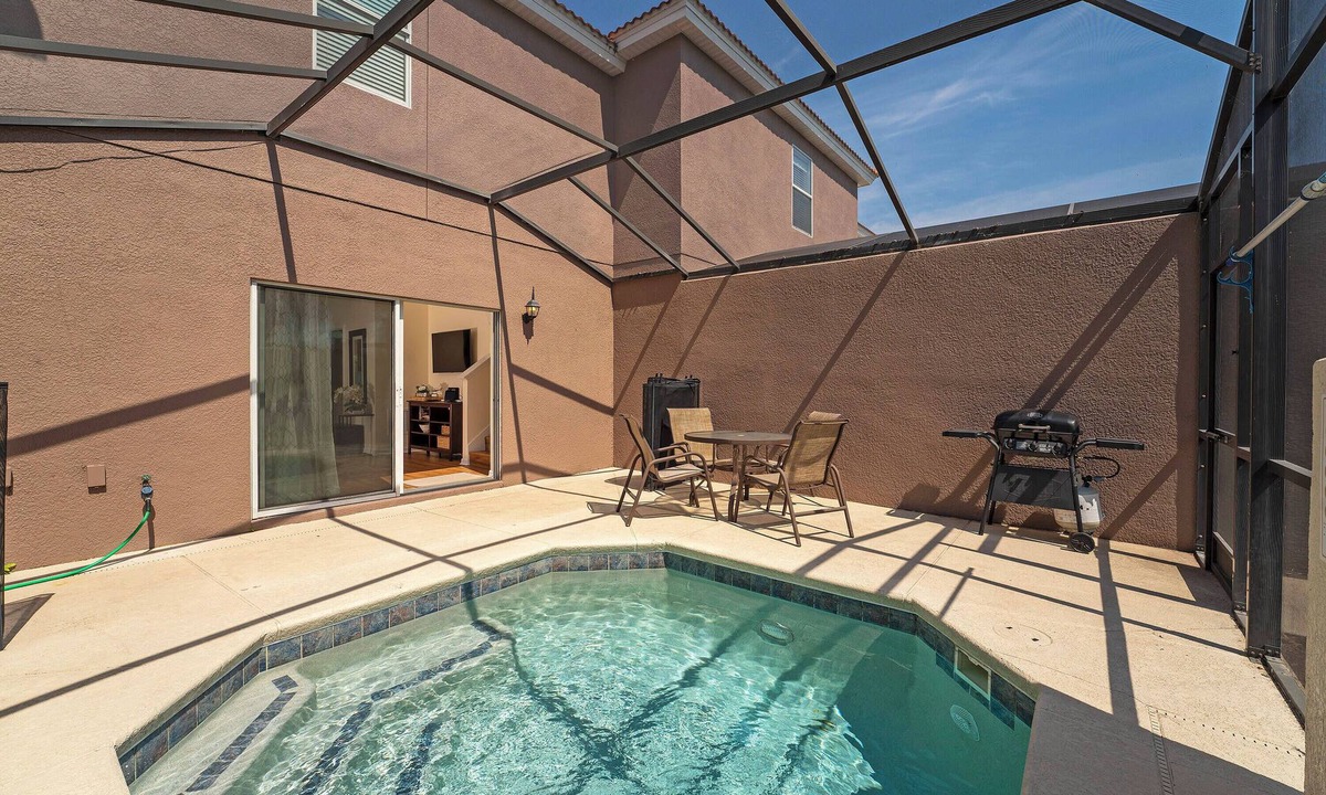 Bellavida House | 3BR Pool Townhome Near Disney