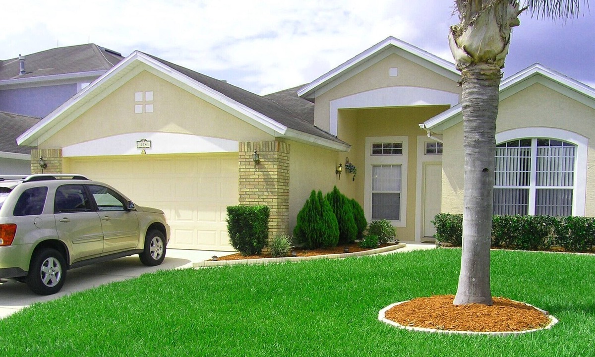 Esprit Villa | 4 Bed Villa with private pool overlooking Golf course and near Disney!
