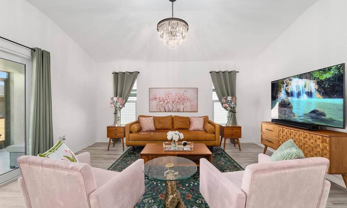 Sumter County House | 4 seater golf cart, LifeStyle ID's, 5 minutes to Eastport