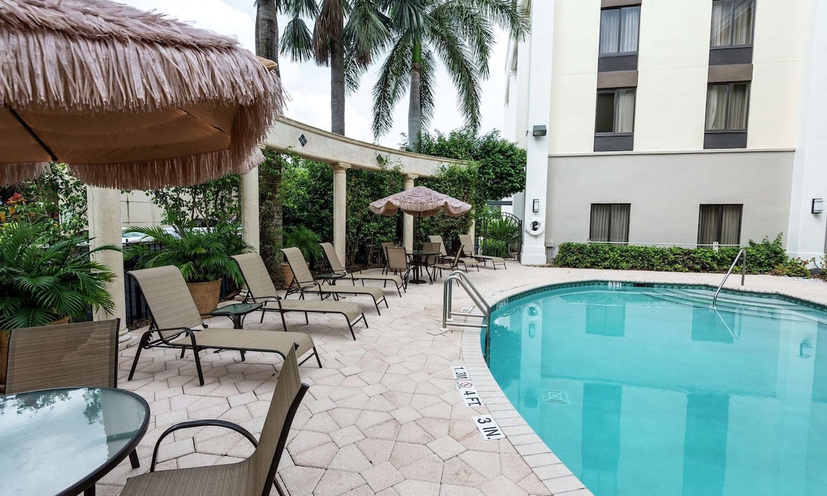 Boca Raton Hotel | 4 Sleek Rooms w/Free Breakfast | Ideal for Families Visiting Boca Raton
