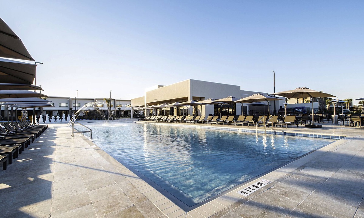 Florida Central Atlantic Coast House | 4BDR/Near Disney/Free Pool & Amenities/Parking/Wi-Fi/BBQ/No Resort Fees