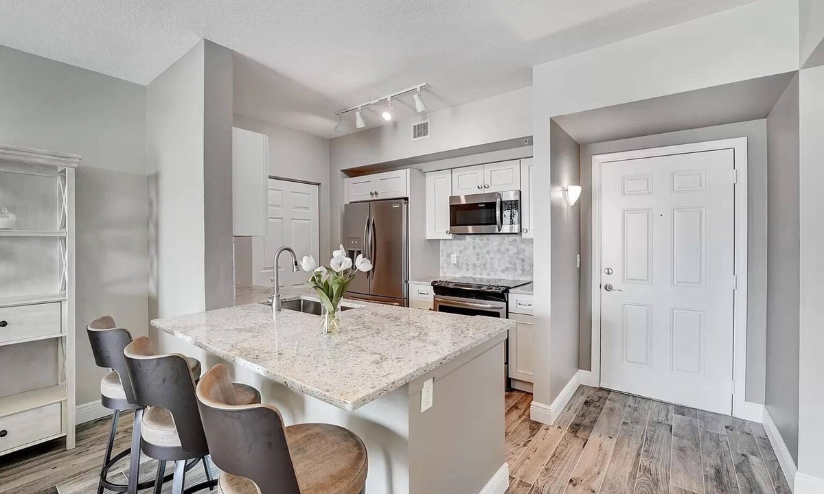 Boynton Beach Condo | 5-star luxury 2bd/2bth 11th floor condo steps from intracoastal