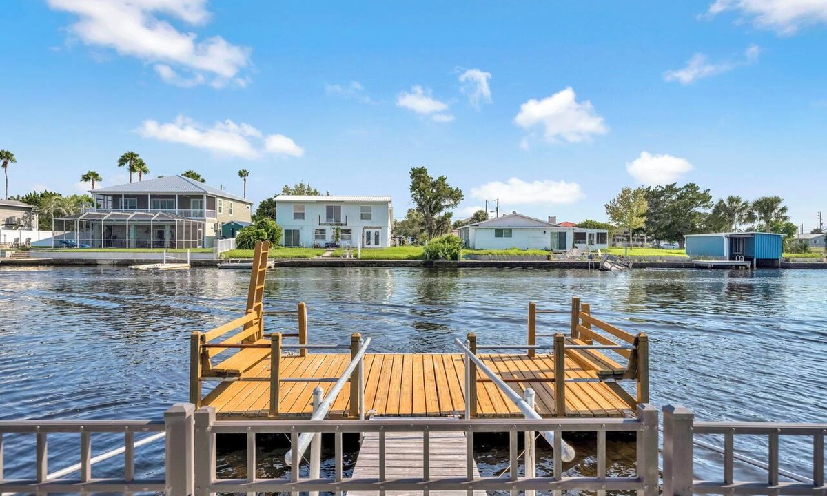Spring Hill House | 5-STAR WATERFRONT HOME DIRECT GULF ACCESS, GOLF CART & KAYAKS INCLUDED