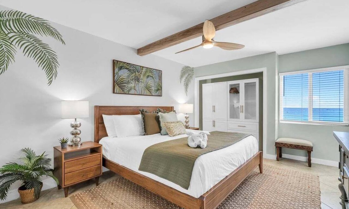 Holiday Isle Condo | 520-Completely Remodeled 5th Flr Unit/Stunning Gulf Views/Free Bch Svc