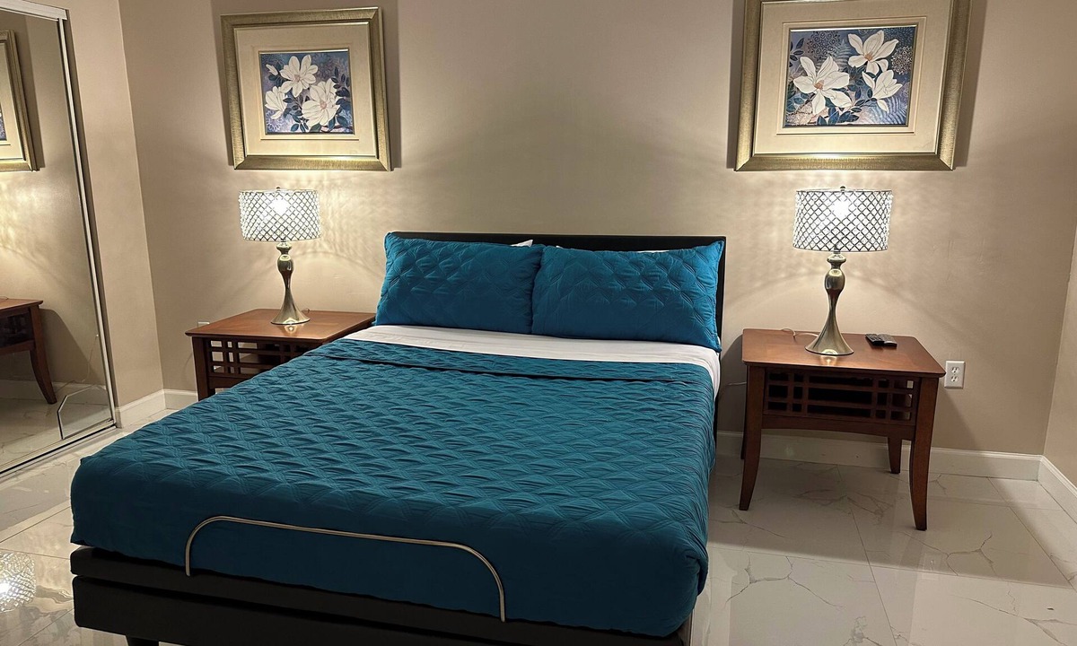 Hunt Club Apartment | 8 min from Lion Country Safari, peaceful apartment