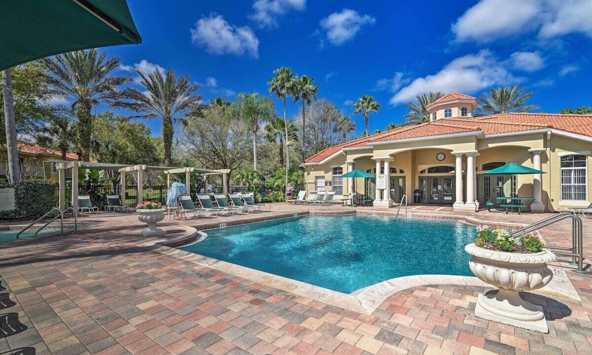 Davenport House | 8503 Themed 7BD Villa- Game room/Pool&spa