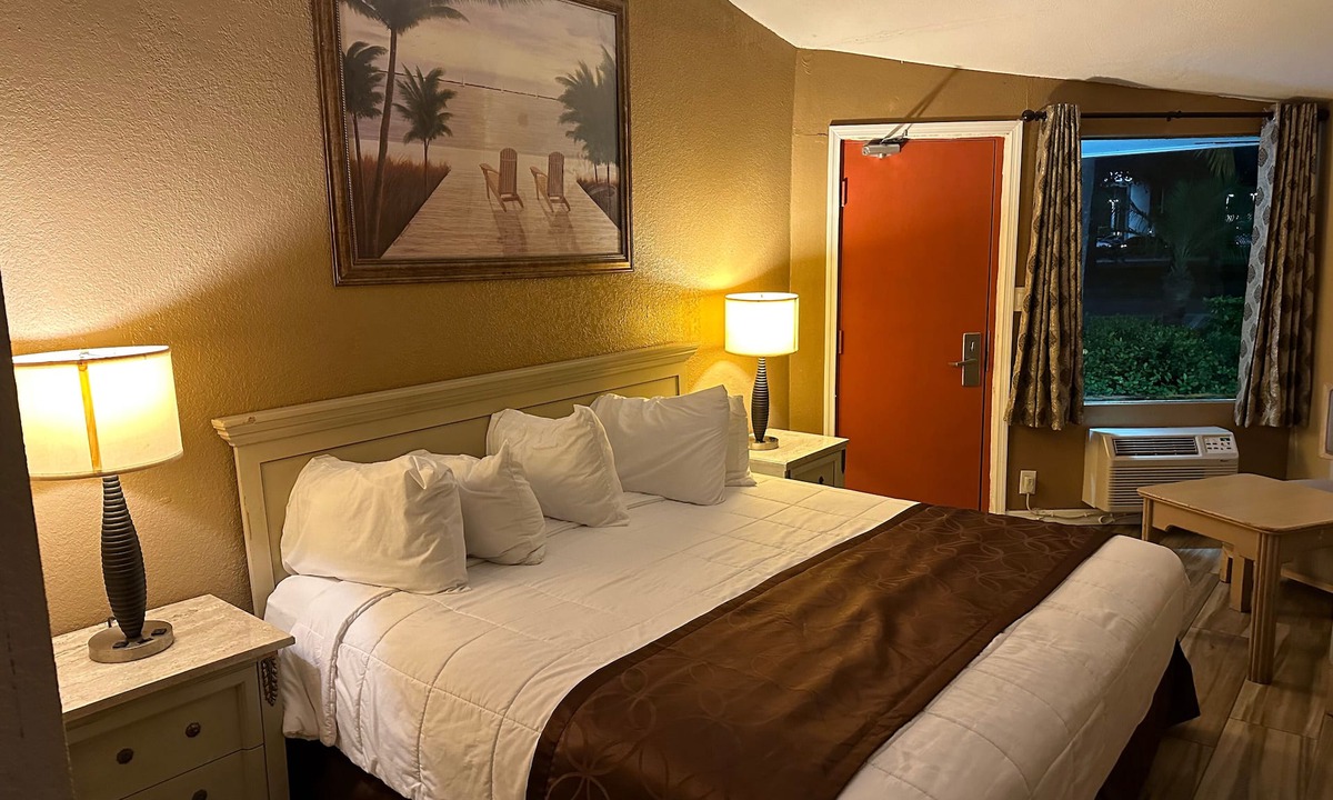 Homestead Hotel | A-1 Budget Motel