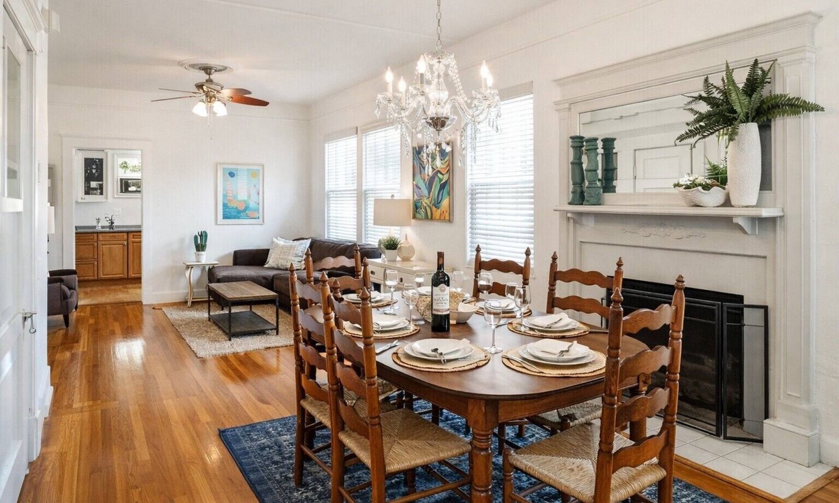 Historic Uptown House | A Double King Suite Historic Downstairs Pet Friendly Apt Walkable St Petersburg
