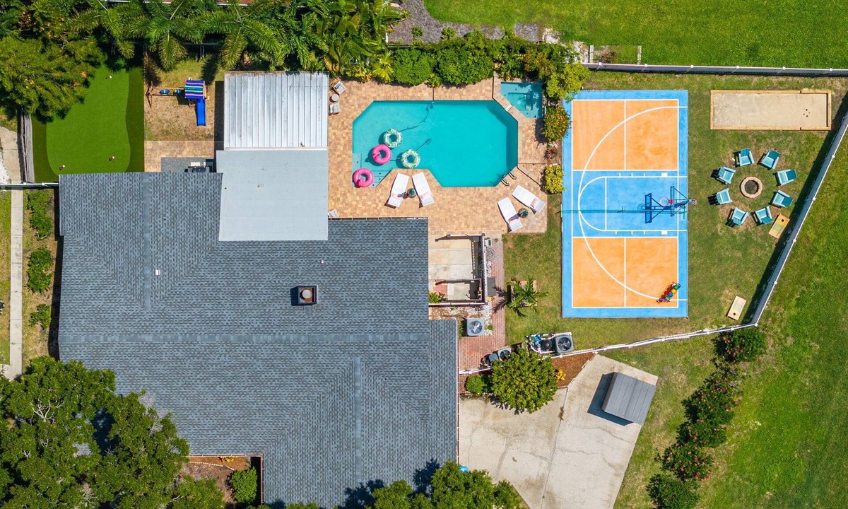 Seminole House | A dream vacation home, minutes from the beach with activities for everyone!