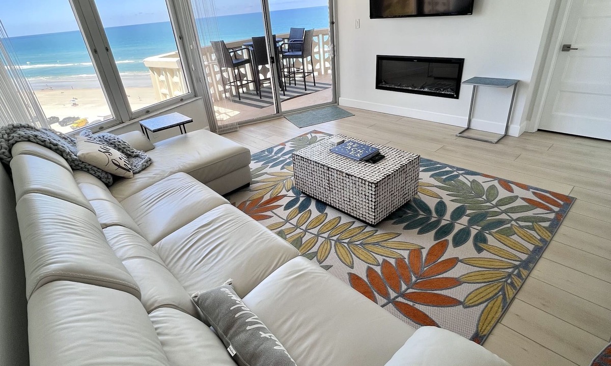 New Smyrna Beach Condo | 🍋 A taste of coastal Italy in NSB! Relax, unwind, and revive in style!
