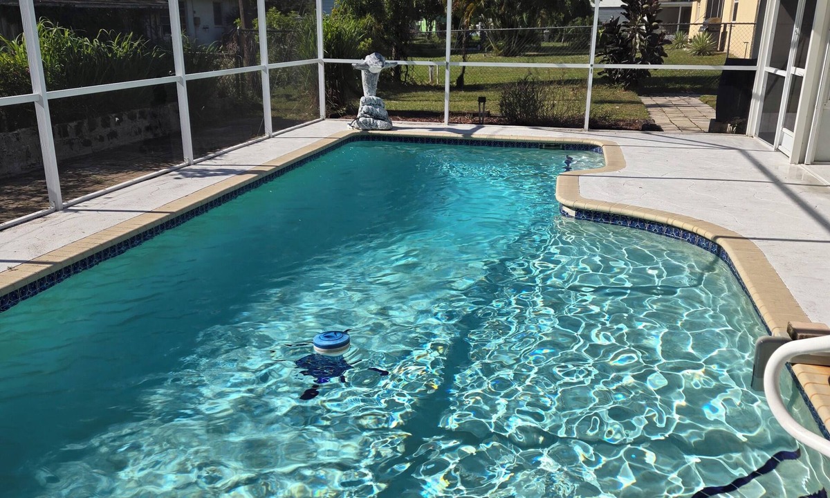 Venice Gardens House | A Venetian Rest Stop: 3 bedroom 2 bath pool house!