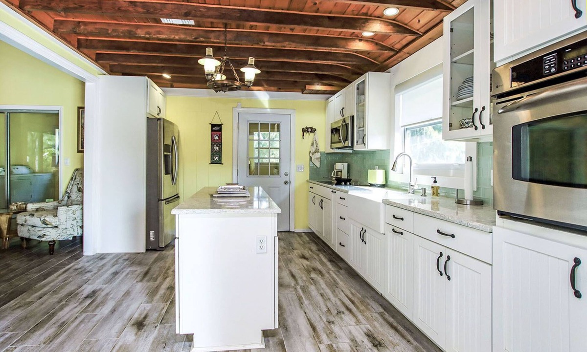Saint James City House | Aaliyah`s and Amina`s Tropical Retreat unit 2 - Pine Island St James City