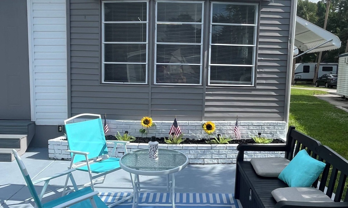 North Fort Myers House | Airy 2-Bedroom House in N. Ft. Myers, Close to Beaches, Spring Training & More!