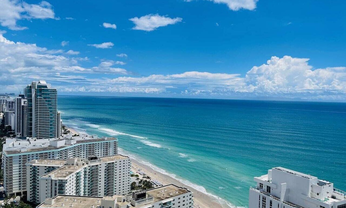 Hollywood South Central Beach Condo | Amazing Views At a Dream Apartment By rent4us