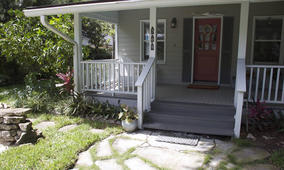 Atlantic Beach Cottage | Available Now! Classic Florida Beach Cottage in Atlantic Beach